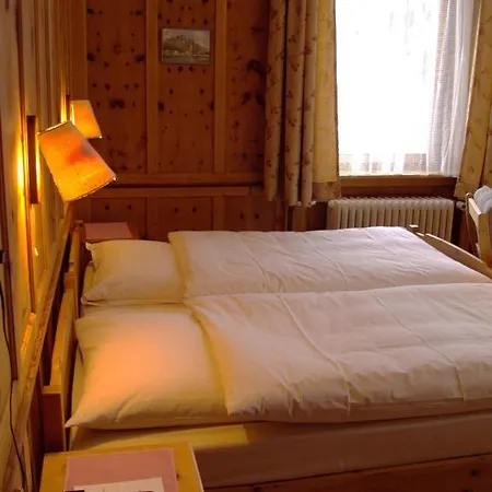 Hotel Post 2*